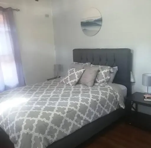 2 Bedroom Townhouse With Pool In Hermosa *